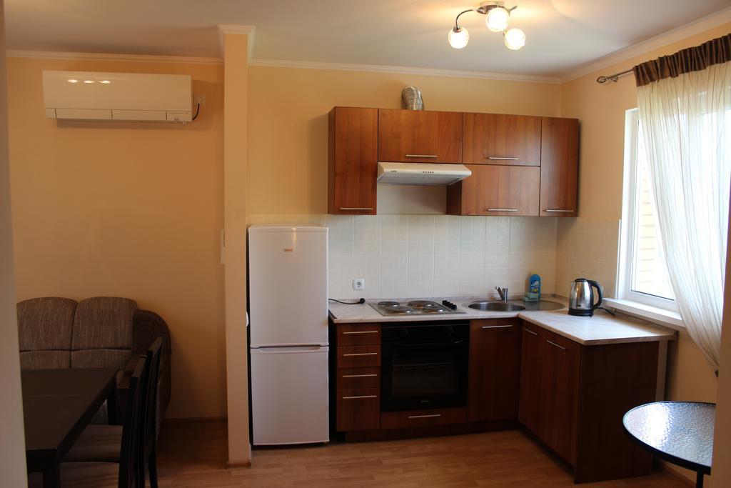 זאטוקה Hotel Promenad מראה חיצוני תמונה