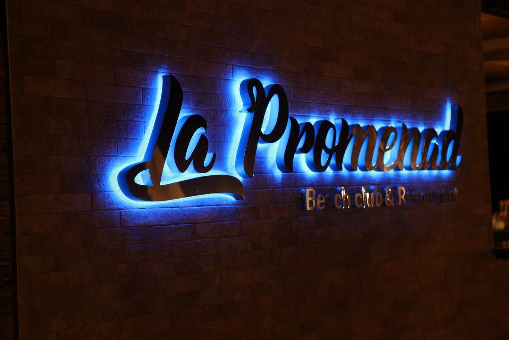 זאטוקה Hotel Promenad מראה חיצוני תמונה