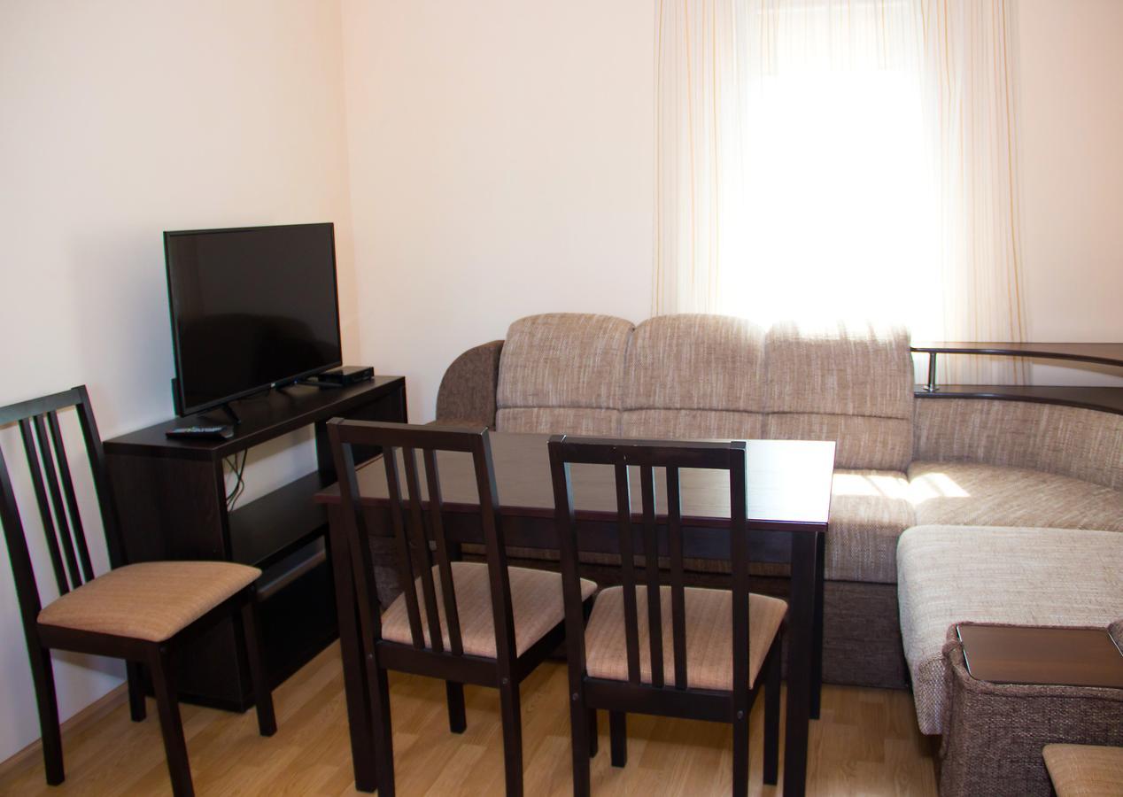 זאטוקה Hotel Promenad מראה חיצוני תמונה