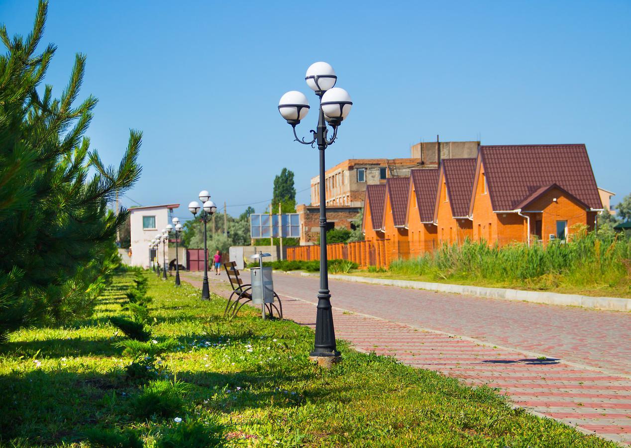 זאטוקה Hotel Promenad מראה חיצוני תמונה