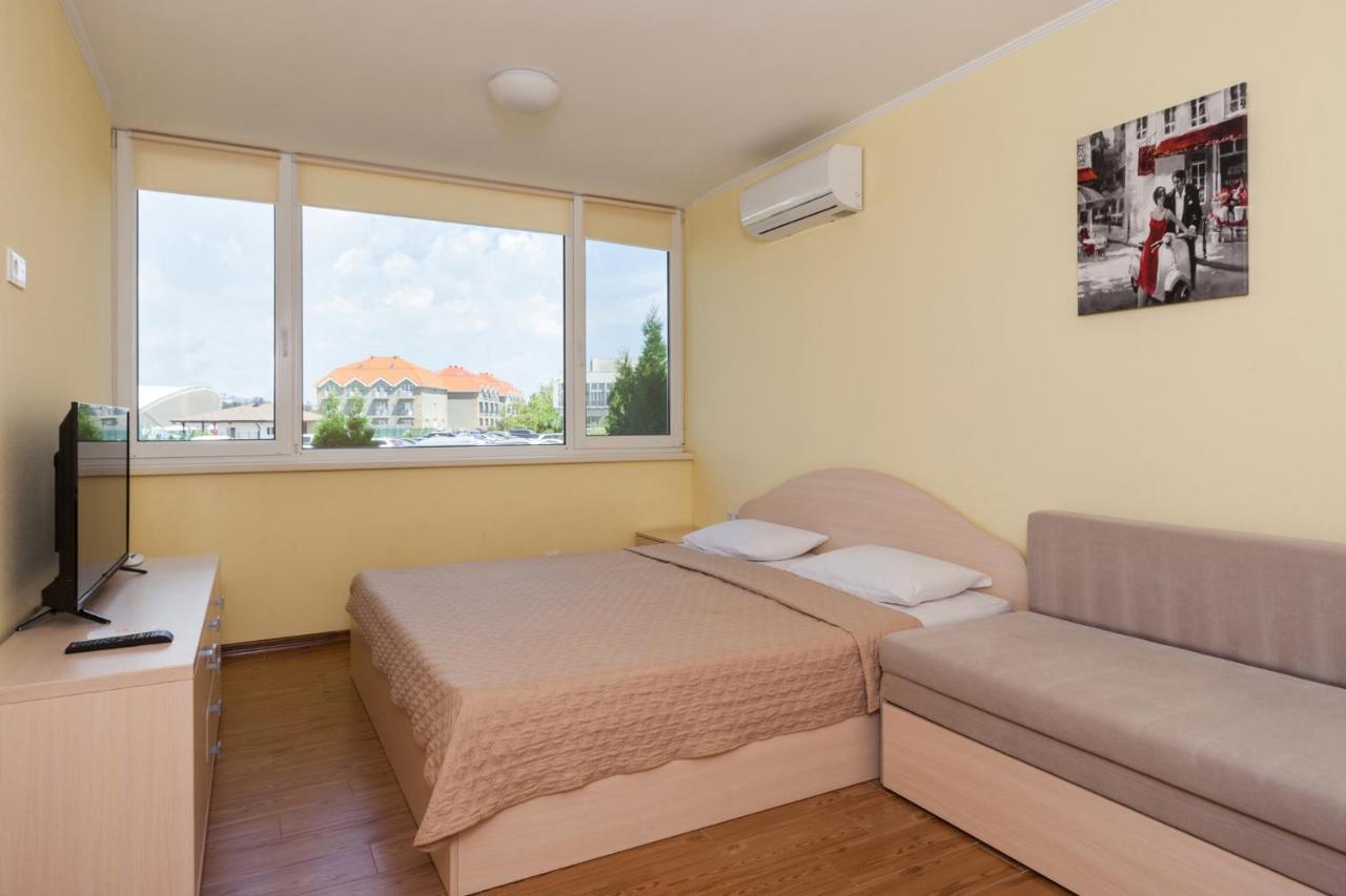 זאטוקה Hotel Promenad מראה חיצוני תמונה